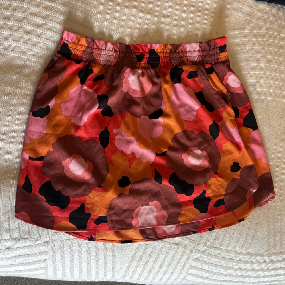 DR2 Skort: Fun, bold colors.